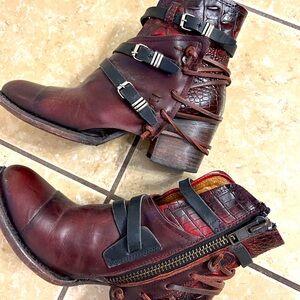 FREEBIRD Red Croco / Wine Crue